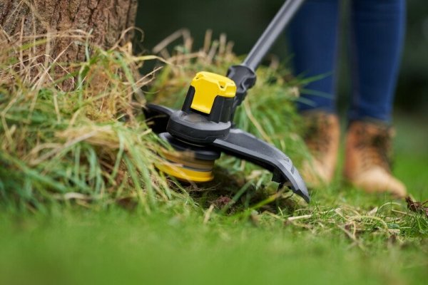 Podkaszarka akumulatorowa Stanley FATMAX SFMCSTB933B 18V v20 silnik bezszczotkowy