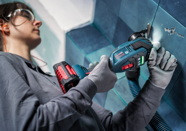 Akumulatorowe narzędzie wielofunkcyjne multi-tool Bosch EXPERT EXOP18V-40 L-Boxx