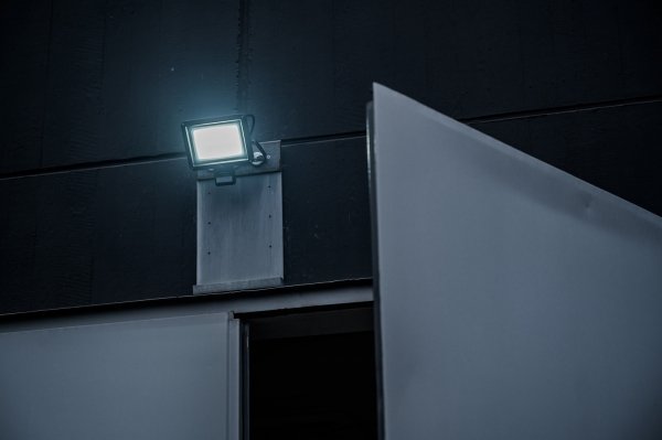 Naświetlacz LED z czujnikiem ruchu Brennenstuhl JARO 7060 5800lm 50W IP65 1171250542