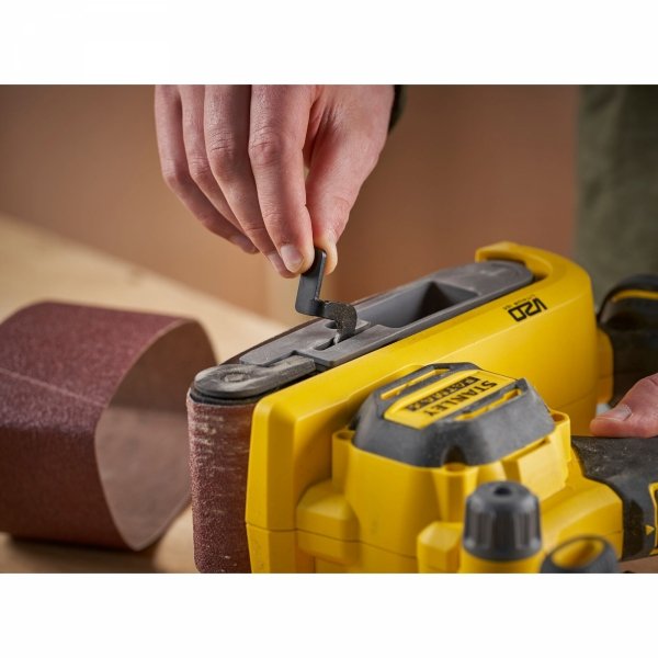 Szlifierka taśmowa Stanley Fatmax SFMCW223B 18V V20
