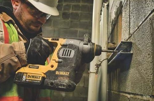 Młotowiertarka DeWalt DCH274P2T 18V 400W 2.1J z wymiennym uchwytem i funkcja kucia