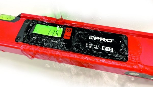 Poziomnica elektroniczna PRO PRO900 IP65 100cm z pokrowcem
