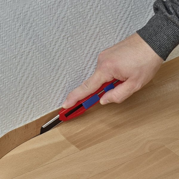 Nóż z odłamywanym ostrzem Knipex CutiX 90 10 165 BK