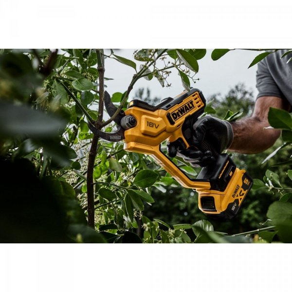 Akumulatorowy sekator DeWALT DCMPP568P1-QW 18V XR do gałęzi 38mm