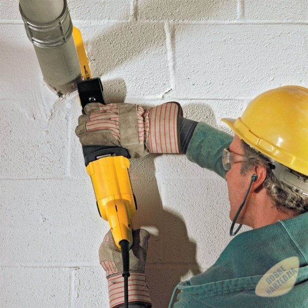 Pilarka szablowa DeWALT DWE305PK 1100W