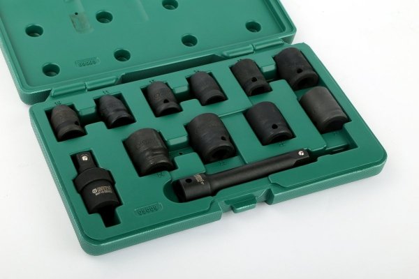 Zestaw 12 nasadek udarowych 1/2&quot; SATA 09009