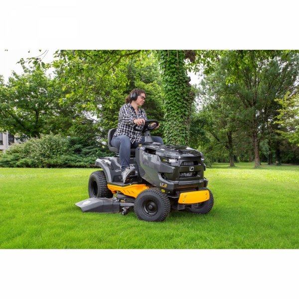 Traktorek ogrodowy Cub Cadet LT3 S108 108cm 13AJR1CW603 20KM