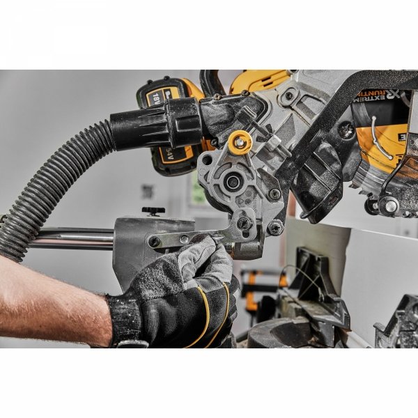 Akumulatorowa pilarka ukosowa DeWALT DCS781X2 2x9Ah 305mm 54V