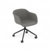 Muuto FIBER ARMCHAIR SWIVEL BASE Krzesło Obrotowe na Kółkach - Czarne / Siedzisko Tapicerowane Szare Tkanina Canvas 134