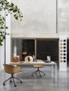 Muuto FIBER ARMCHAIR SWIVEL BASE Krzesło Obrotowe na Kółkach - Czarne / Siedzisko Tapicerowane Czarna Skóra