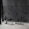 Muuto FIBER ARMCHAIR TUBE BASE Krzesło - Czarne - Tapicerowane Brązową Skórą