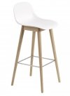 Muuto FIBER Hoker z Oparciem - Stołek Barowy 75 cm Biały / Rama Naturalny Dąb