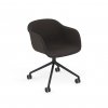 Muuto FIBER ARMCHAIR SWIVEL BASE Krzesło Obrotowe na Kółkach - Czarne / Siedzisko Tapicerowane Czarne Tkanina Canvas 174