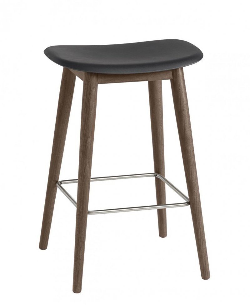 Muuto FIBER Hoker - Stołek Barowy 65 cm Czarny / Drewniana Rama Ciemnobrązowa