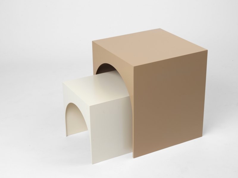 Kristina dam studio ARCH Stolik Stalowy 40 cm / Brązowy