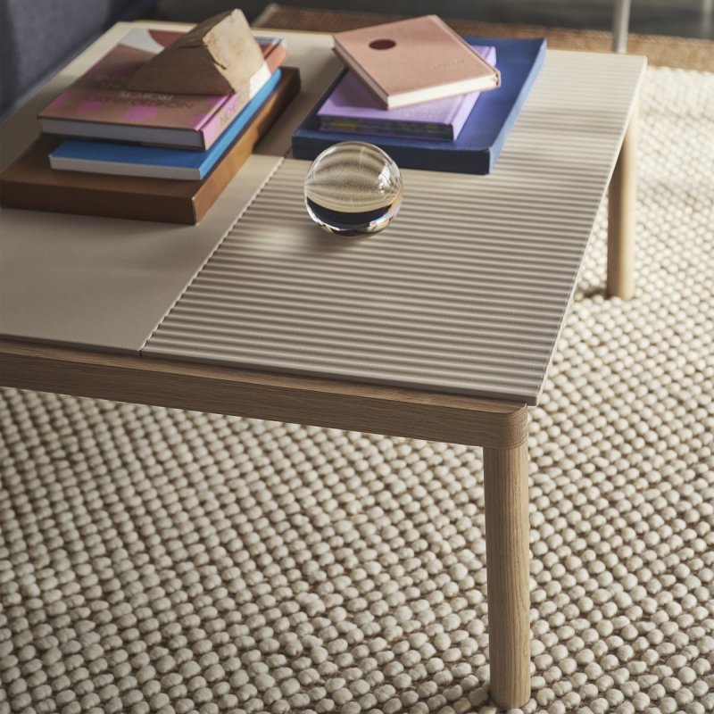 Muuto COUPLE Stolik Kawowy z Ceramicznym Blatem 84x80 cm / Ciemny Dąb - Blat Gładki Taupe