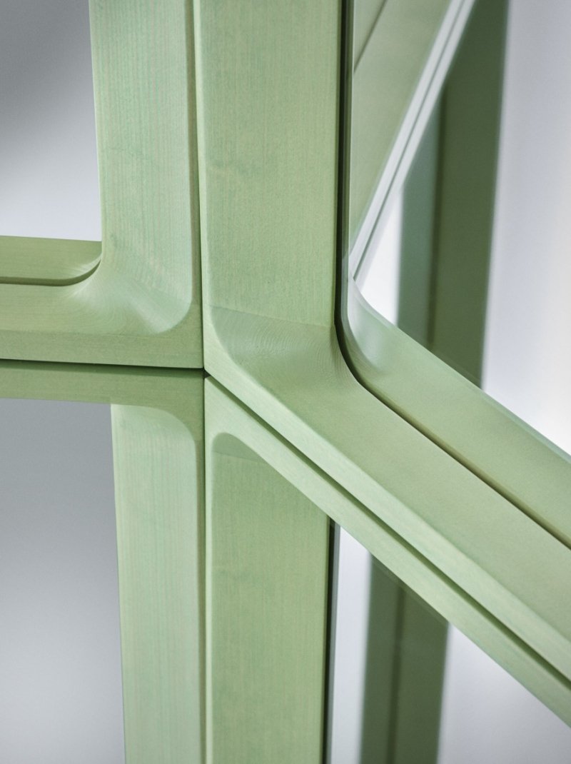 Muuto ARCED Lustro Ścienne w Drewnianej Ramie 80 cm / Jasnoszare