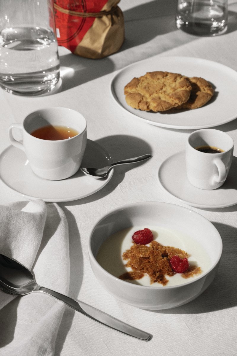 Alessi ITSUMO Filiżanka ze Spodkiem do Kawy 150 ml / Biała