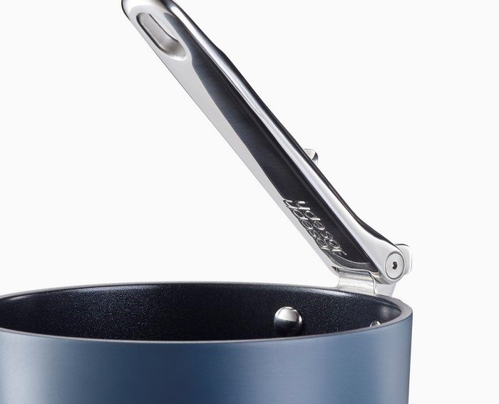 Joseph Joseph SPACE Rondel ze Składanym Uchwytem i Pokrywką 19 cm / Granatowy