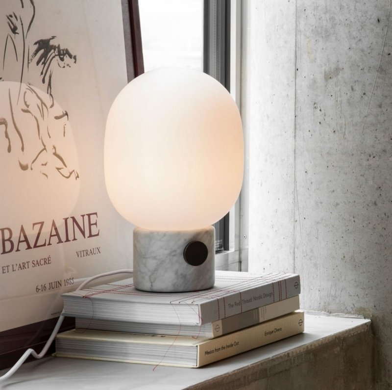 Audo JWDA Lampa Stołowa ze Ściemniaczem / Podstawa Biały Marmur - Klosz Mleczny