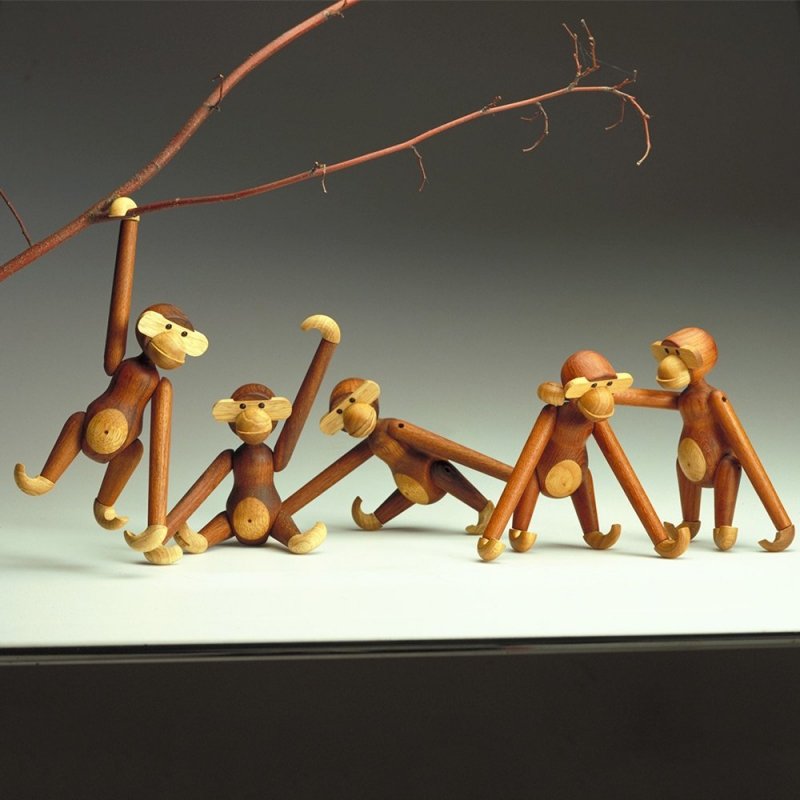 Kay Bojesen MONKEY Dekoracja - Figurka Drewniana Małpka Średnia - Drewno Tekowe