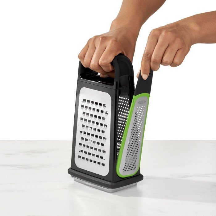 Oxo GOOD GRIPS Tarka Kuchenna 3w1 z Pojemnikiem / Czarna