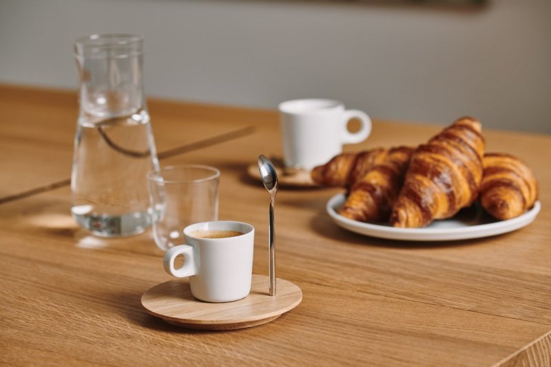 Clap Design CIRCLE Filiżanka z Drewnianym Spodkiem i Magnetyczną Łyżeczką / Zestaw do Kawy Lungo 140 ml