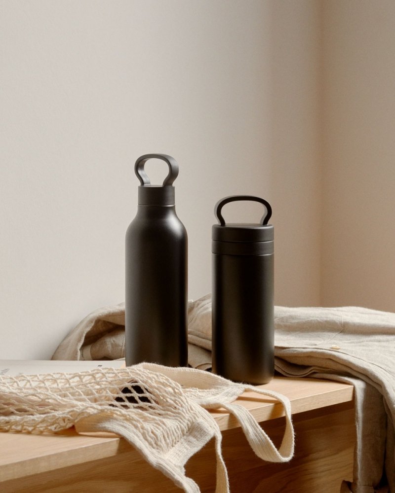 Stelton TABI Stalowy Kubek Termiczny 400 ml / Czarny