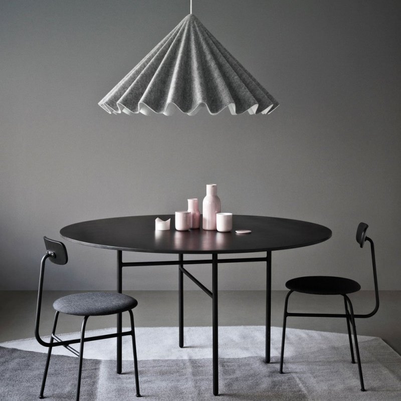 Menu SNAREGADE Stół Okrągły 120 cm Czarny / Blat Ciemny Dąb