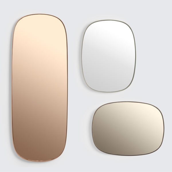 Muuto FRAMED Lustro Ścienne S - Różowe / Tafla Klasyczna