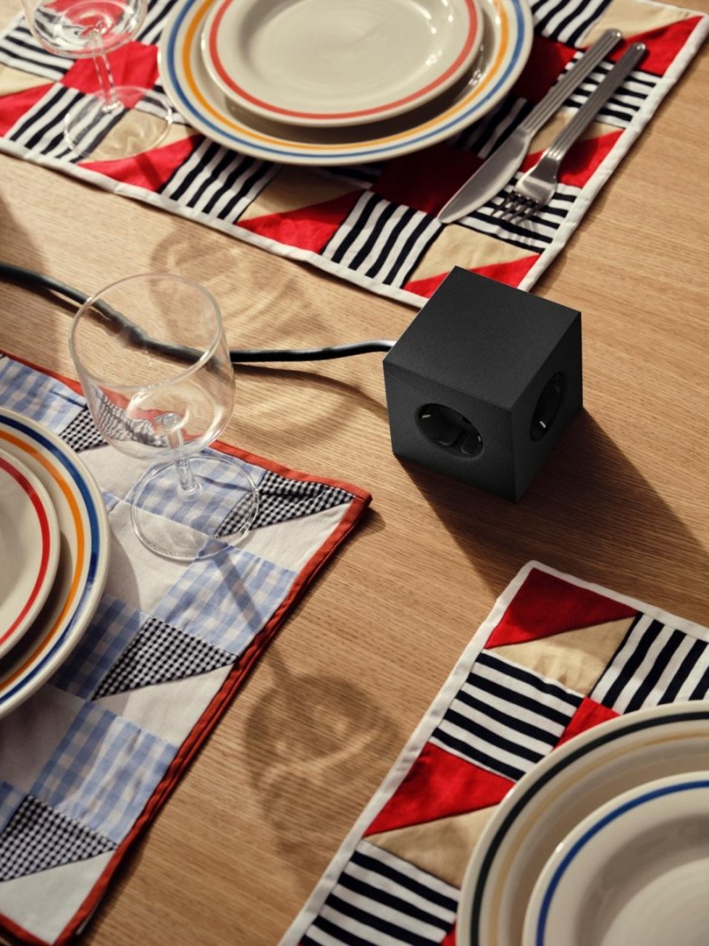 Avolt SQUARE 1 Listwa Zasilająca z Podwójnym USB-C i Magnetyczną Podstawą 1,8 m / Czarna