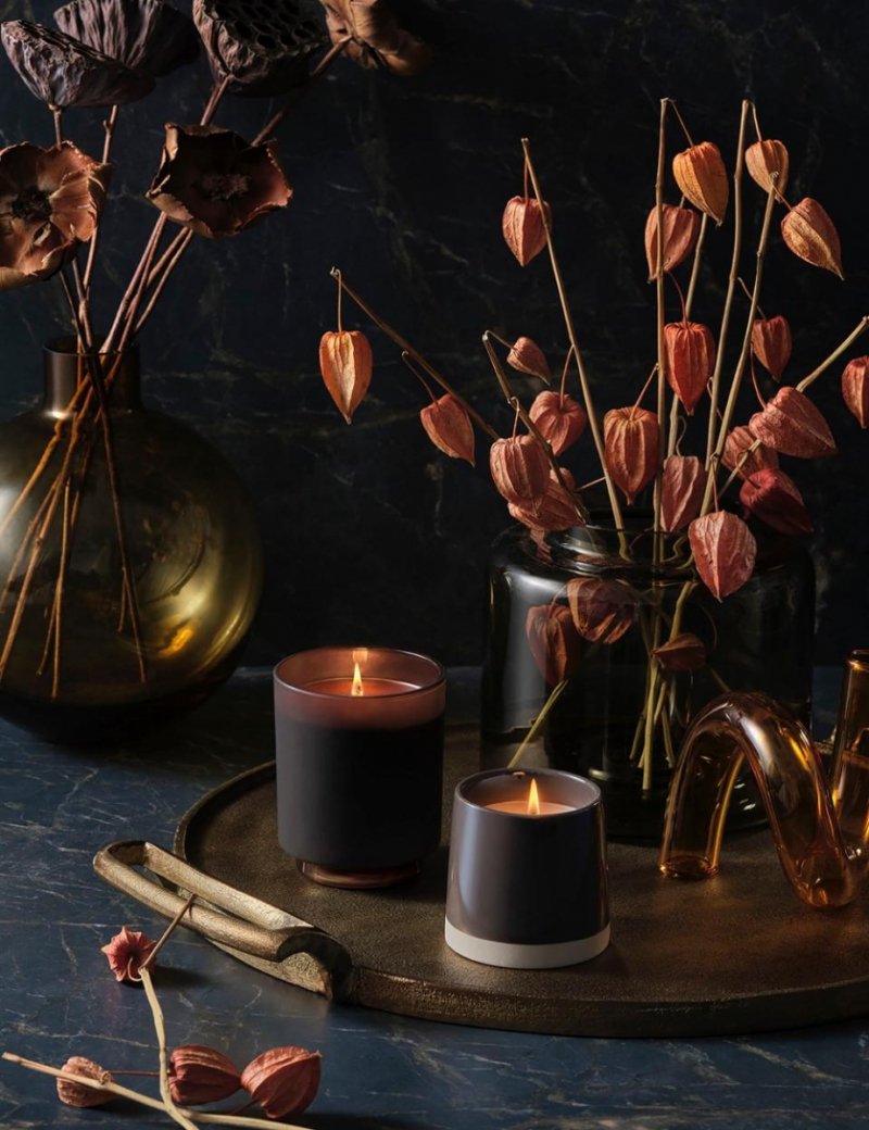 Świeca ILLUME Woodfire Boxed Glass Candle w dekoracyjnym szkle