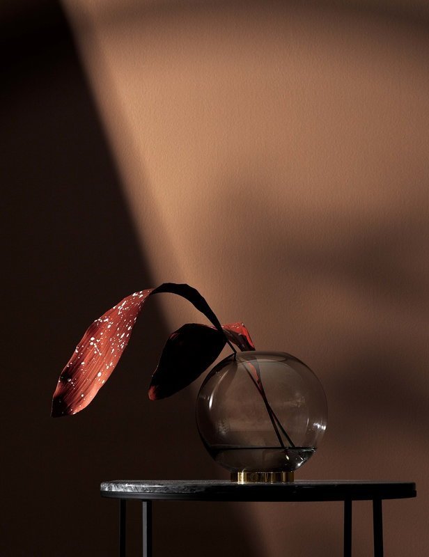 Aytm GLOBE Wazon do Kwiatów Granatowy 21 cm Podstawa Złota