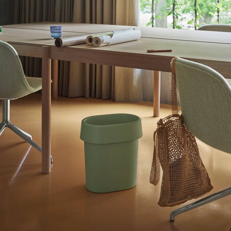 Muuto REDUCE Kosz na Śmieci z Tworzywa z Recyklingu / Bordowy