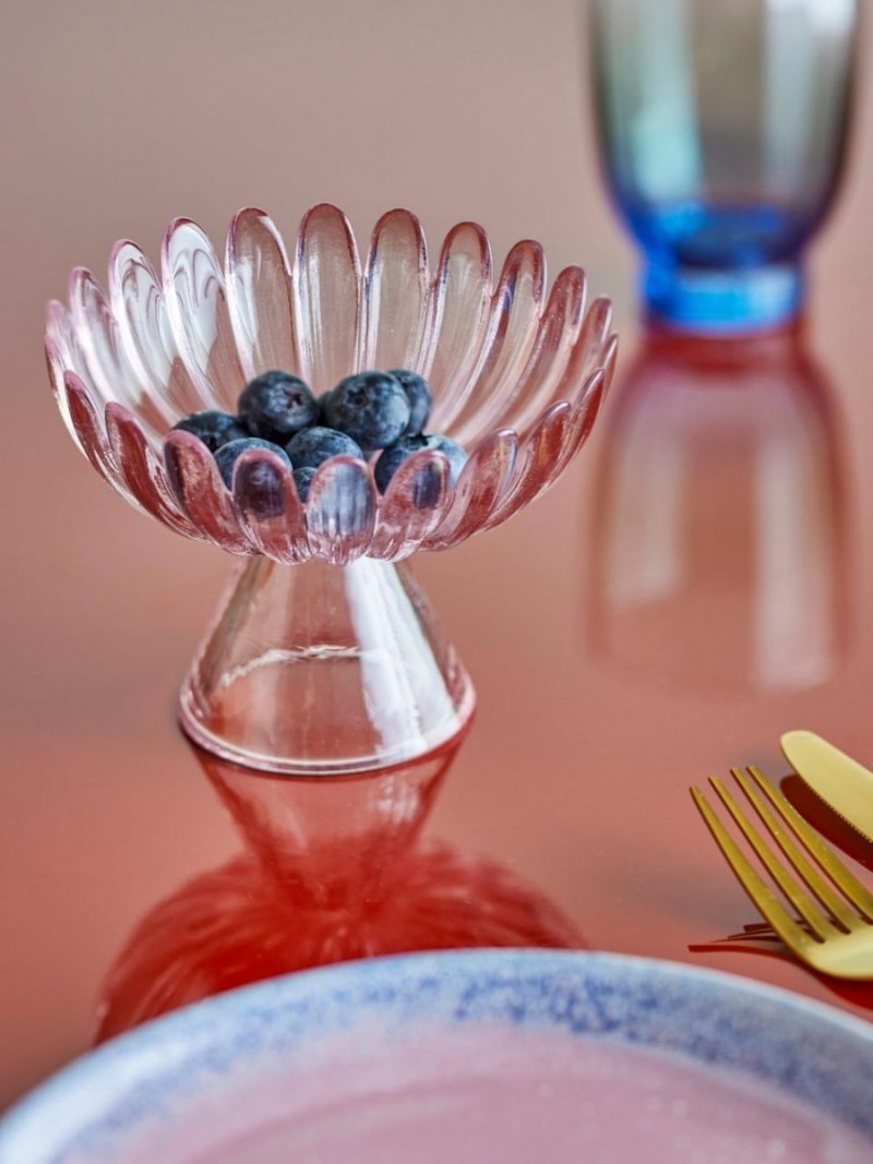 Miska na nóżce Nalu Bloomingville w kolorze pudrowego różu