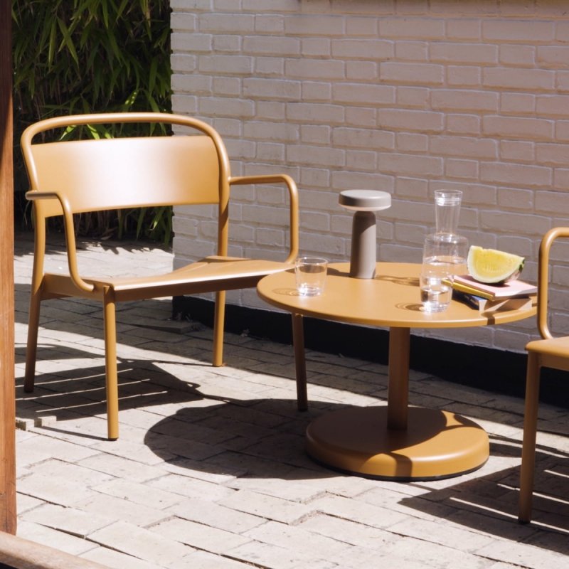 Muuto LINEAR OUTDOOR Stalowy Fotel Ogrodowy Lounge - Zewnętrzny / Niebieski