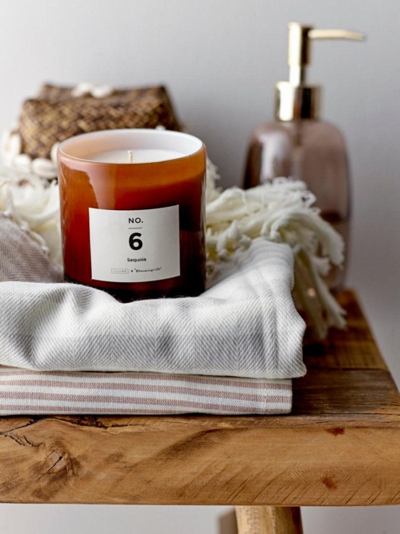 Bloomingville NO.6 Świeca Zapachowa z Naturalnego Wosku 200 g. / Sekwoja