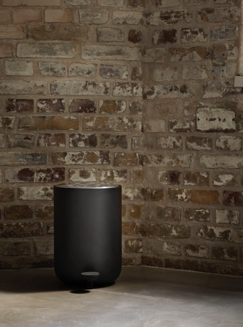 Kosz łazienkowy MENU Bath czarny