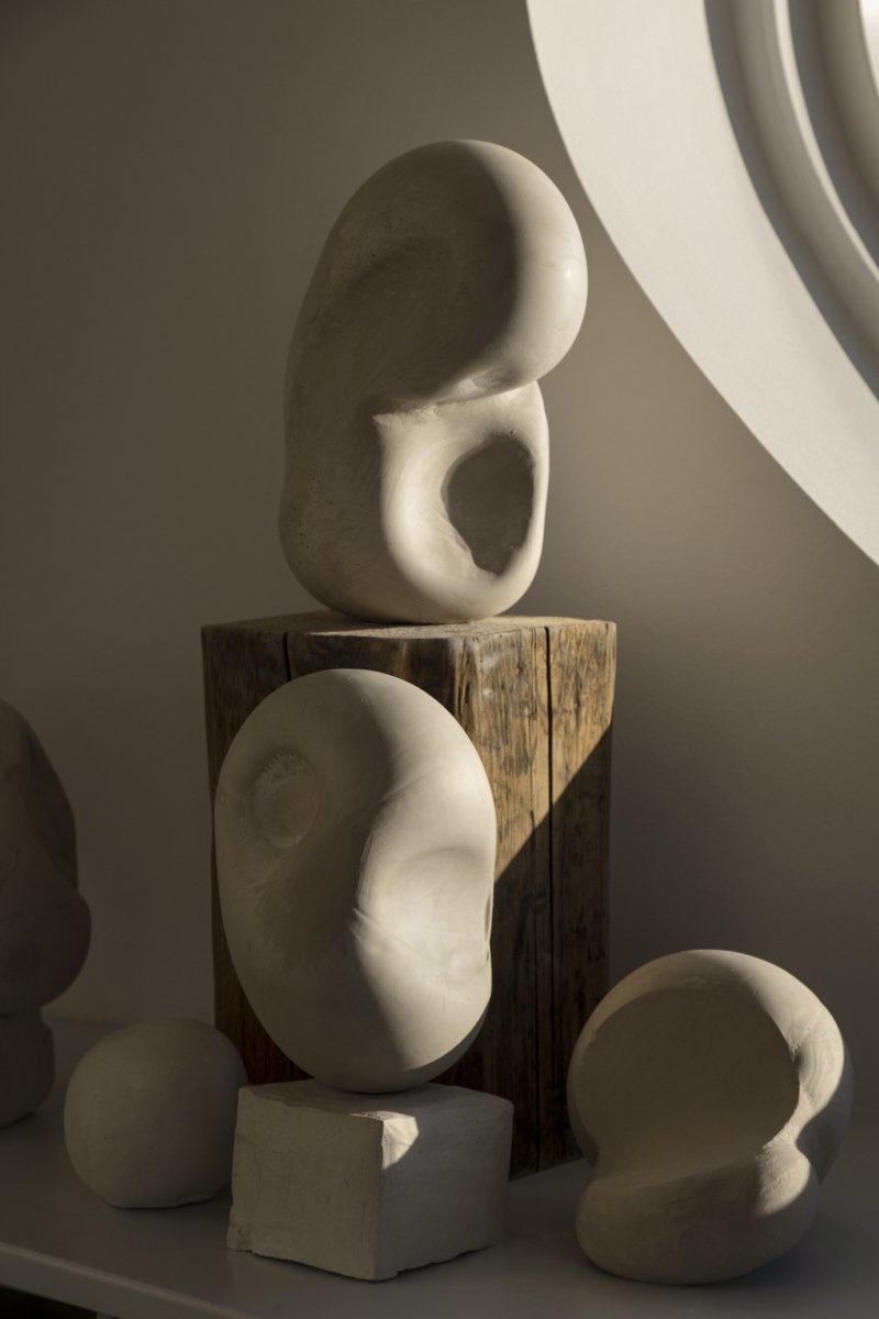 Kristina dam studio CONTOUR Rzeźba Dekoracyjna z Piaskowca 39 cm