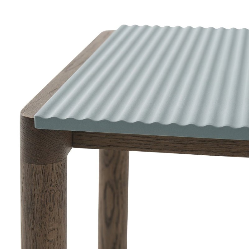 Muuto COUPLE Stolik Kawowy z Ceramicznym Blatem 84x40 cm / Jasny Dąb - Blat Gładki Niebieski Pale Blue