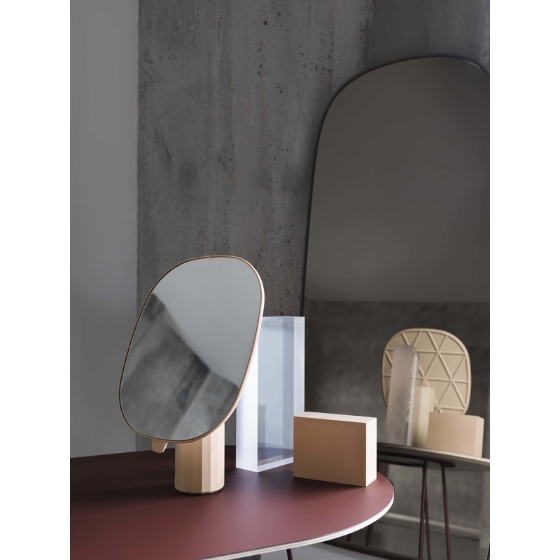 Muuto AIRY Stolik Kawowy 68 cm Śliwkowy