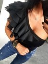 Czarna bluzka damska z falbanką na jednym ramieniu L-154