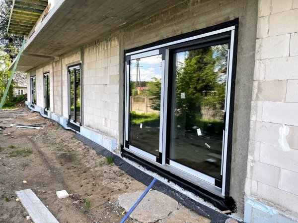 Taśma EPDM Pełny klej 10cm/20m folia membrana okna