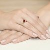 Pierścionek złoty 585 z brylantami 0,01ct rubinem 0,60ct W-74