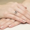 Pierścionek złoty 585 z brylantami 0,19ct szafirem 0,60ct W-403