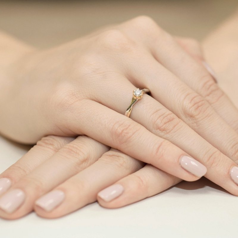 Pierścionek złoty 585 z brylantem 0,23ct W-340b zaręczynowy