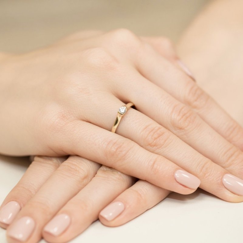 Pierścionek złoty 585 z brylantem 0,15ct zaręczynowy W-369