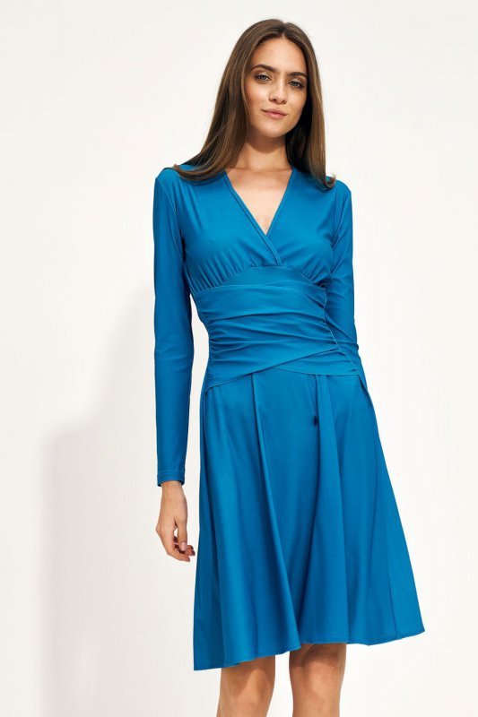 Niebieska sukienka z kopertowym dekoltem  - S212