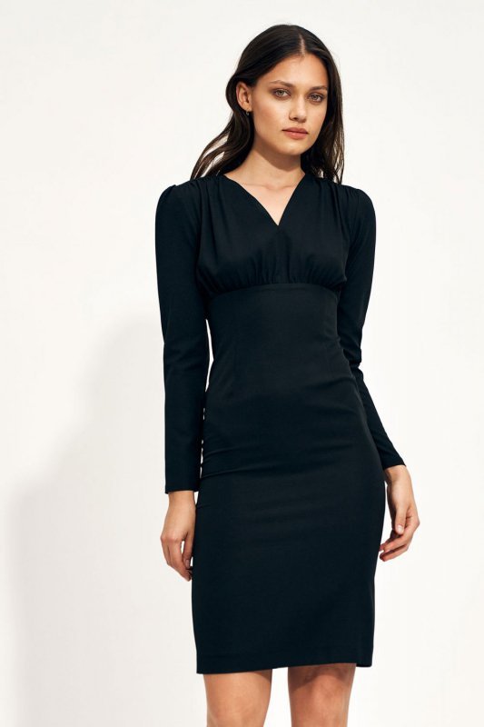 Dopasowana czarna sukienka z długim rękawem  - S211