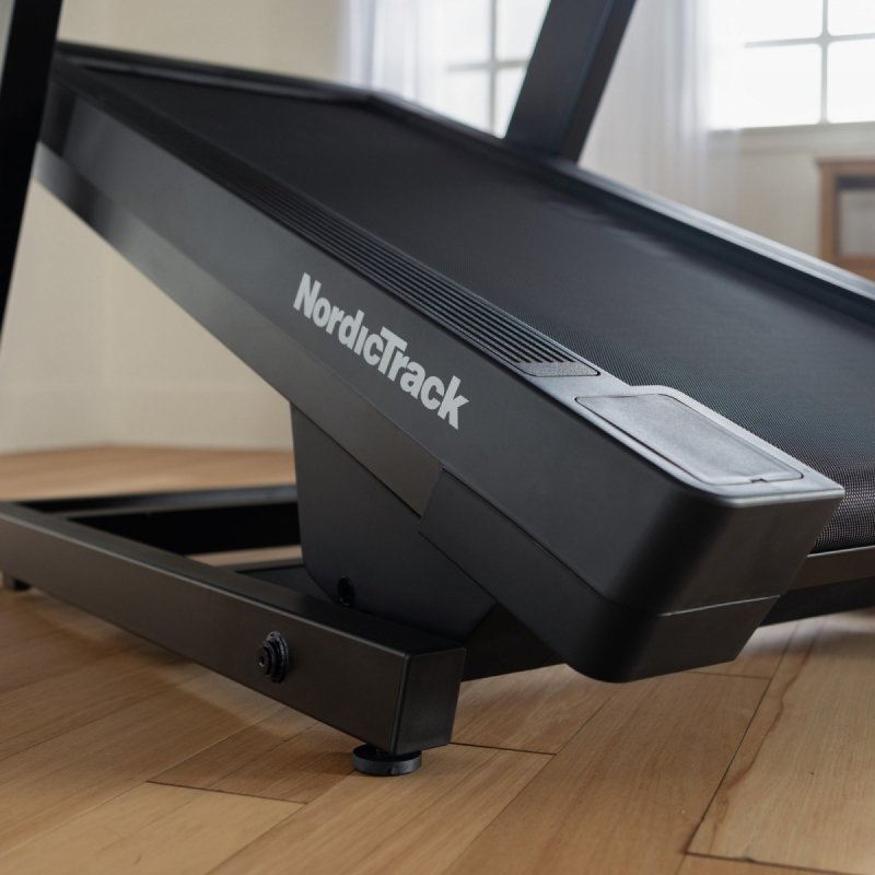 Bieżnia Elektryczna NordicTrack X16 + członkostwo iFit na 1 rok